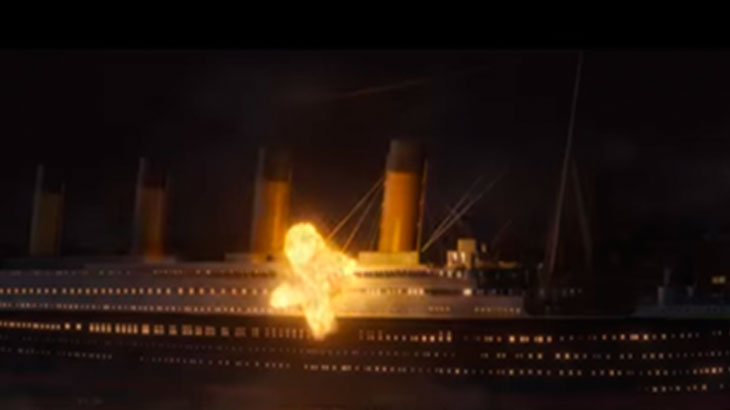 Скриншот неуместного кадра с Титаником из фильма «Холмс и Ватсон».
