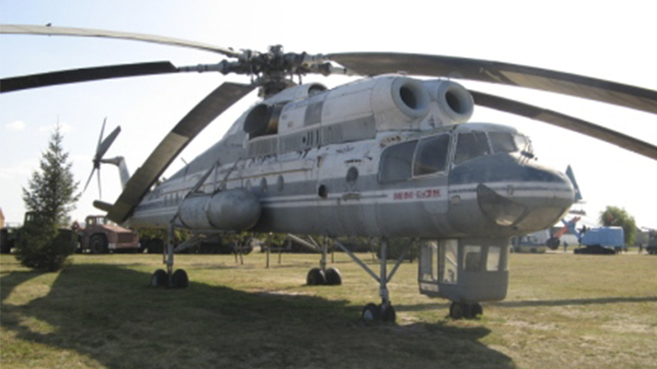 Вертолета Ми-10 в музее техники и вооружения Тольятти.