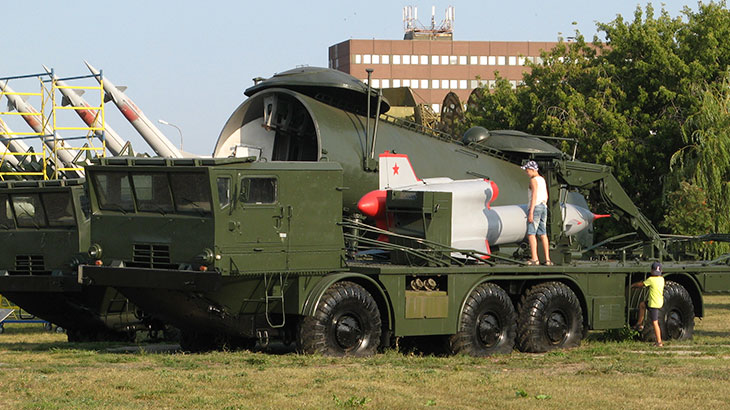 Система запуска беспилотных летательных аппаратов в музее вооружения и техники Тольятти.