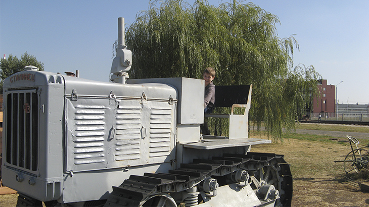 Трактор "Сталинец" в техническом музее Тольятти.