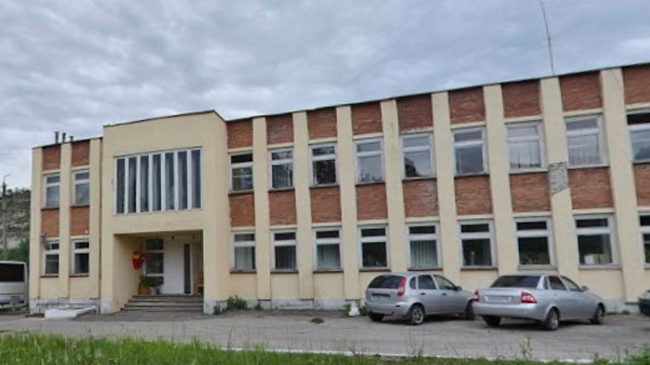 Показано здание Администрации Жигулевского заповедника (вид спереди).