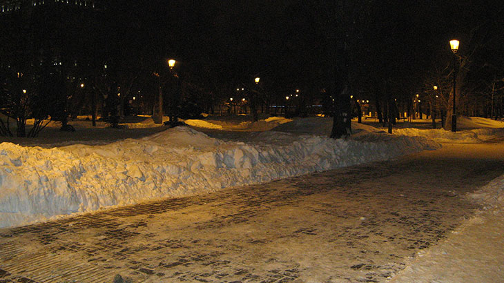 Один из скверов на площади имени В.В.Куйбышева в Самаре зимой.